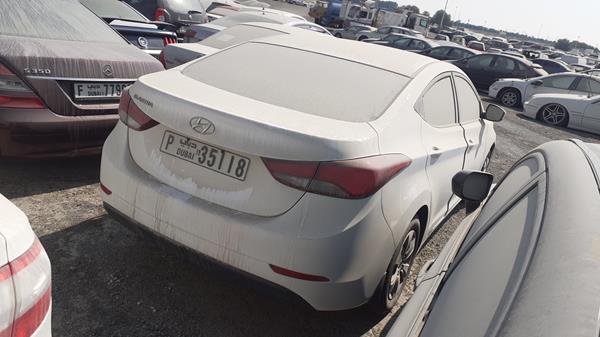 Photo 8 VIN: KMHDG41C2FU201828 - HYUNDAI ELANTRA 