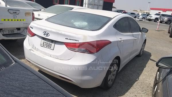 Photo 9 VIN: KMHDG41C4EU884937 - HYUNDAI ELANTRA 