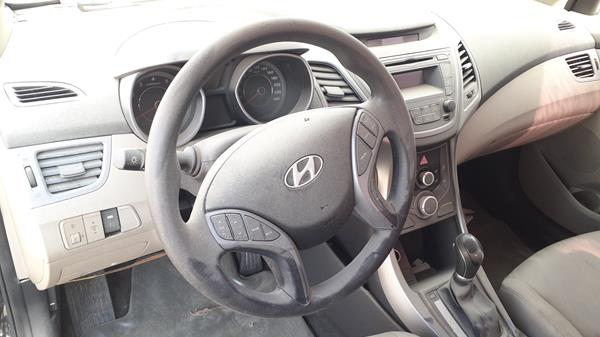 Photo 12 VIN: KMHDG41C4GU494200 - HYUNDAI ELANTRA 