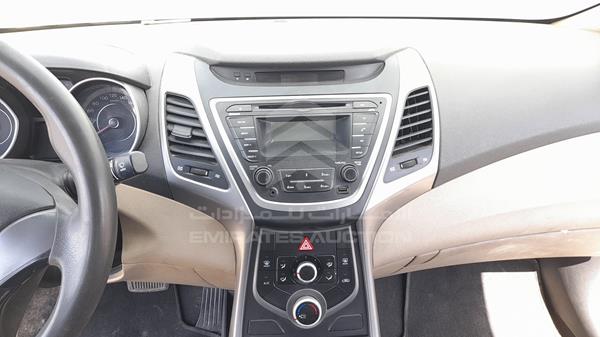 Photo 17 VIN: KMHDG41C5FU335068 - HYUNDAI ELANTRA 