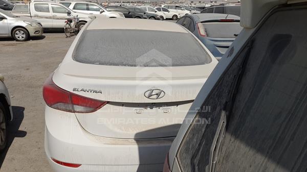 Photo 5 VIN: KMHDG41C5FU335068 - HYUNDAI ELANTRA 