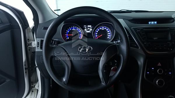 Photo 13 VIN: KMHDG41C6FU311488 - HYUNDAI ELANTRA 