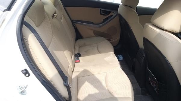 Photo 20 VIN: KMHDG41C8CU464918 - HYUNDAI ELANTRA 