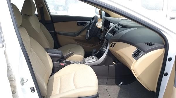 Photo 22 VIN: KMHDG41C8CU464918 - HYUNDAI ELANTRA 