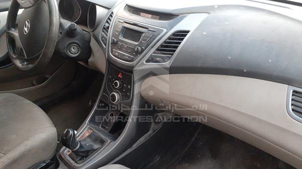 Photo 21 VIN: KMHDG41C9FU162025 - HYUNDAI ELANTRA 