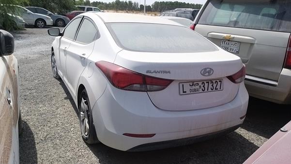 Photo 5 VIN: KMHDG41C9FU203401 - HYUNDAI ELANTRA 