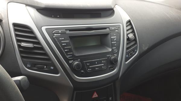 Photo 14 VIN: KMHDG41C9FU373984 - HYUNDAI ELANTRA 