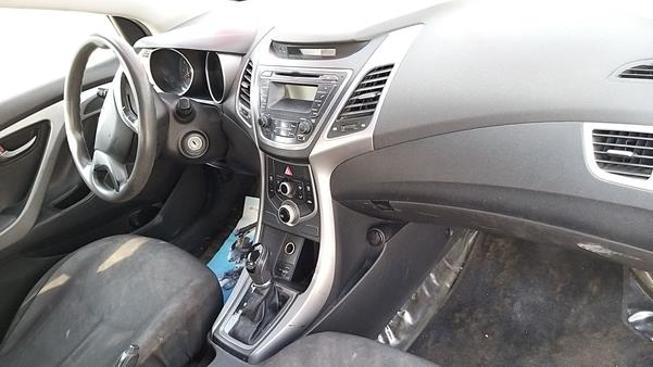 Photo 22 VIN: KMHDG41CXFU272730 - HYUNDAI ELANTRA 