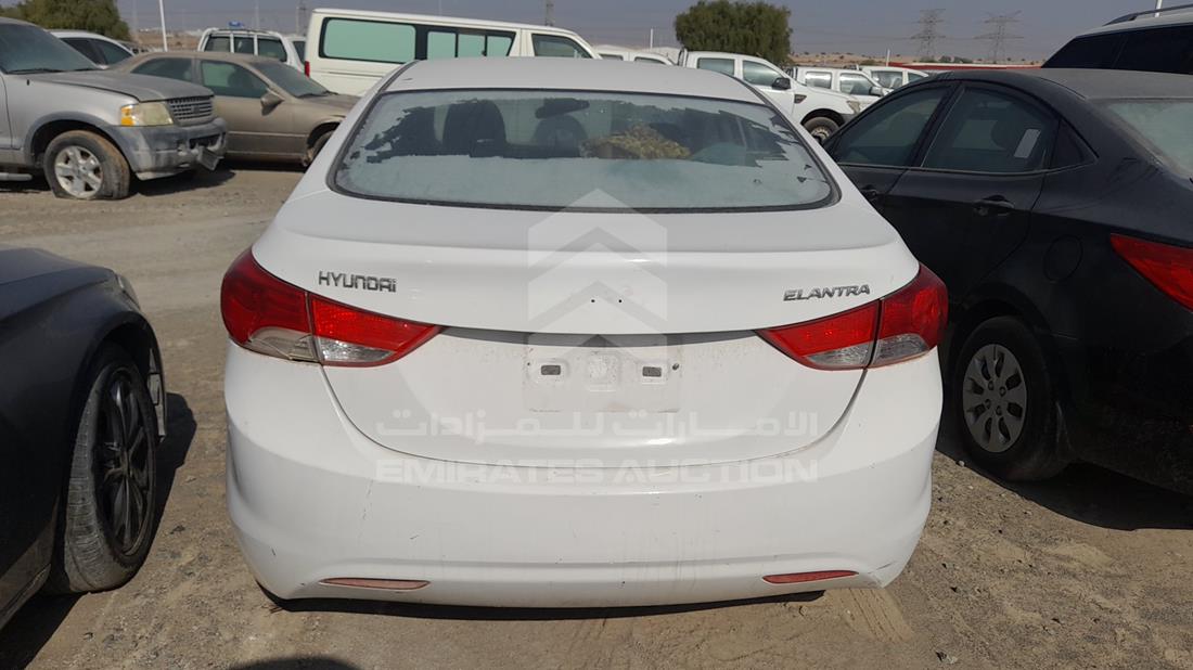 Photo 8 VIN: KMHDG41E0EU819133 - HYUNDAI ELANTRA 