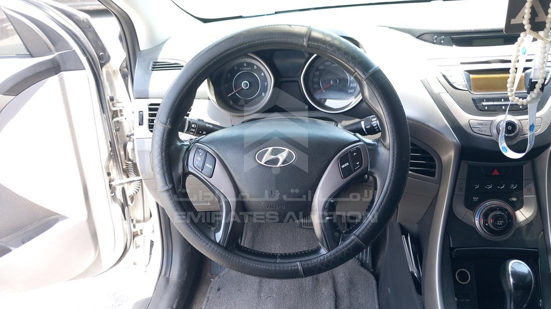 Photo 13 VIN: KMHDG41E0EU883589 - HYUNDAI ELANTRA 