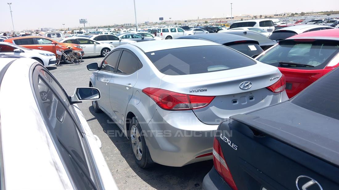 Photo 6 VIN: KMHDG41E0EU883589 - HYUNDAI ELANTRA 