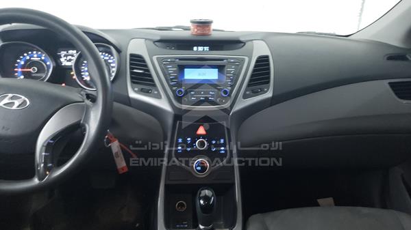 Photo 16 VIN: KMHDG41E2FU242641 - HYUNDAI ELANTRA 