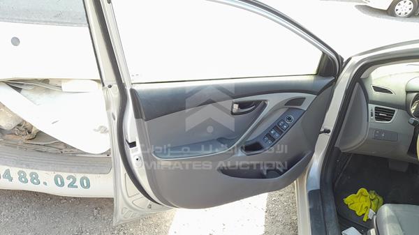 Photo 11 VIN: KMHDG41E4FU332776 - HYUNDAI ELANTRA 