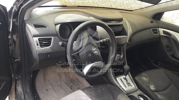 Photo 9 VIN: KMHDG41E6CU357433 - HYUNDAI ELANTRA 