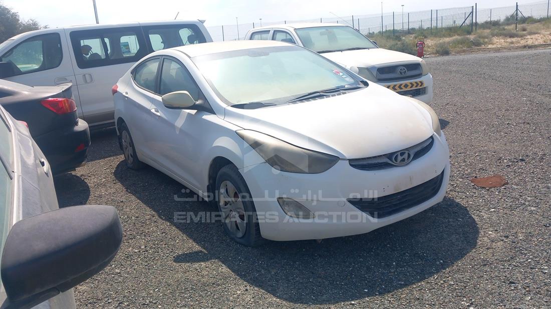 Photo 9 VIN: KMHDG41E7CU428493 - HYUNDAI ELANTRA 