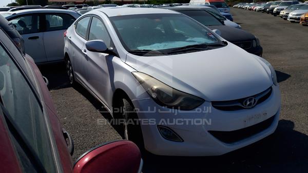 Photo 8 VIN: KMHDG41E9DU588747 - HYUNDAI ELANTRA 