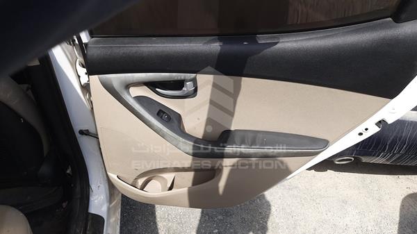 Photo 26 VIN: KMHDG41F5GU445954 - HYUNDAI ELANTRA 