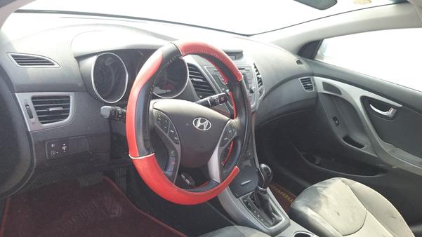 Photo 12 VIN: KMHDH41EXFU277814 - HYUNDAI ELANTRA 