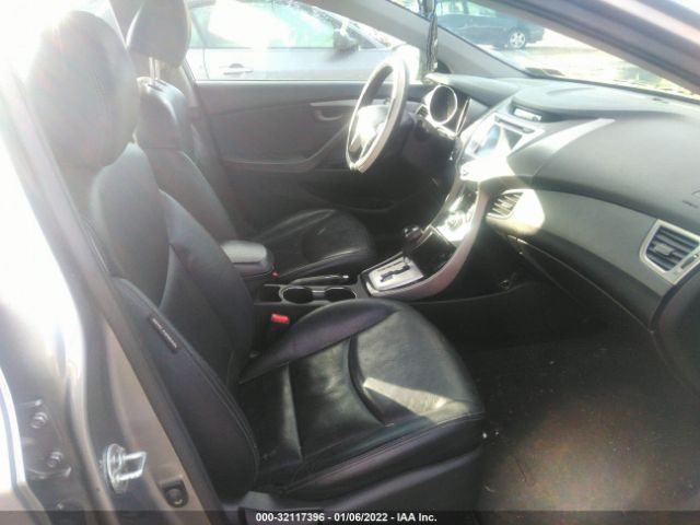 Photo 4 VIN: KMHDH4AE0BU088602 - HYUNDAI ELANTRA 