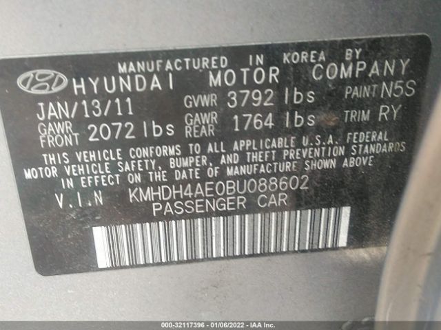 Photo 8 VIN: KMHDH4AE0BU088602 - HYUNDAI ELANTRA 