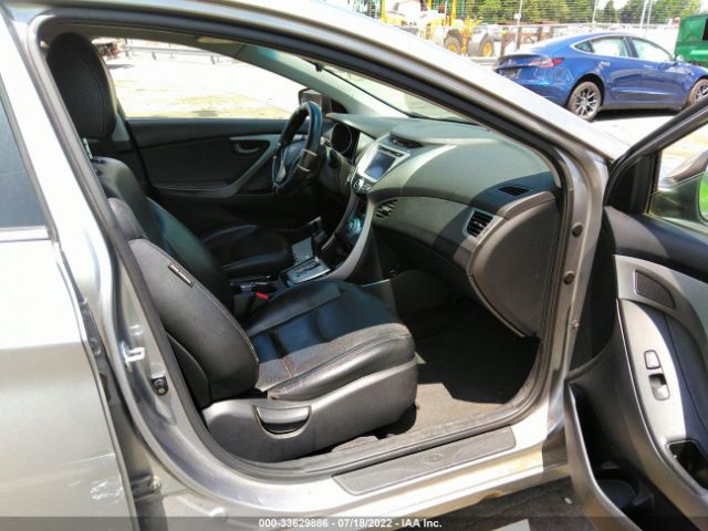 Photo 4 VIN: KMHDH4AE0BU102708 - HYUNDAI ELANTRA 