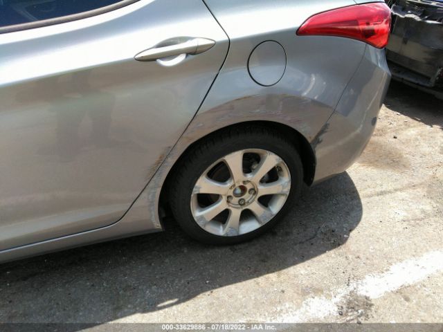 Photo 5 VIN: KMHDH4AE0BU102708 - HYUNDAI ELANTRA 