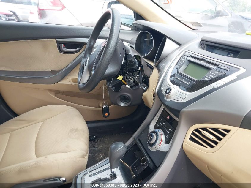 Photo 11 VIN: KMHDH4AE0BU106662 - HYUNDAI ELANTRA 