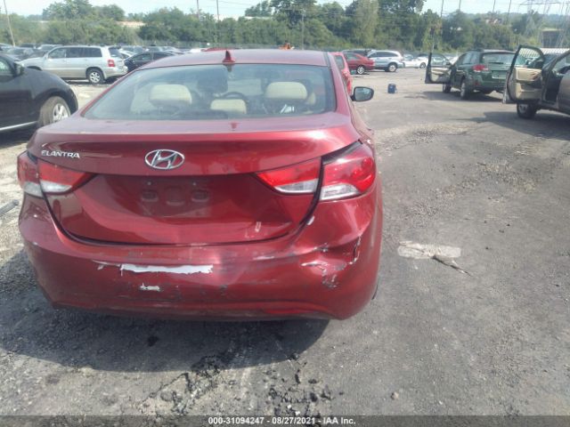 Photo 5 VIN: KMHDH4AE0BU112462 - HYUNDAI ELANTRA 