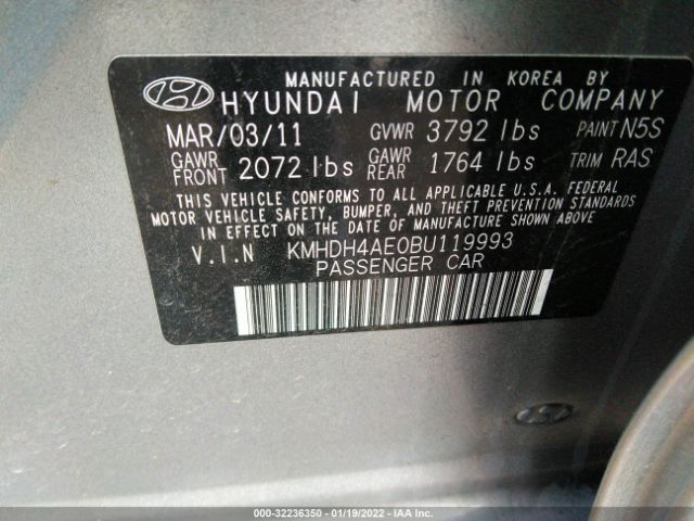 Photo 8 VIN: KMHDH4AE0BU119993 - HYUNDAI ELANTRA 