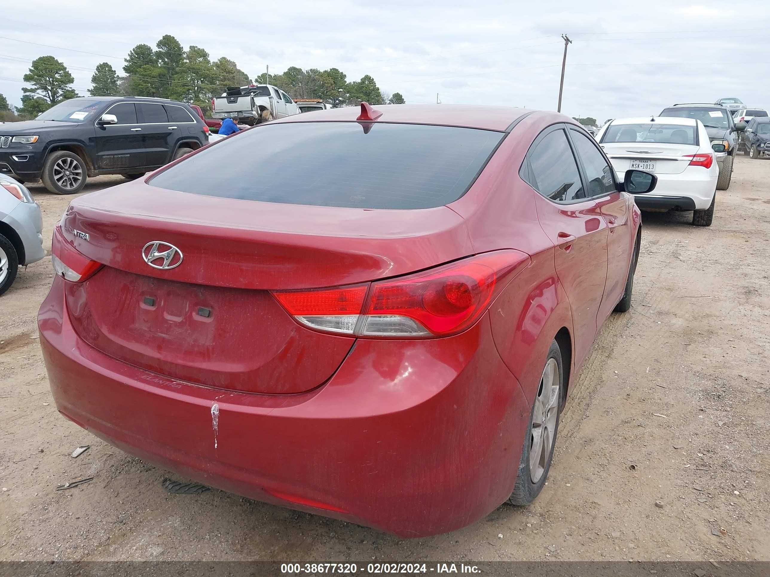 Photo 3 VIN: KMHDH4AE0BU120786 - HYUNDAI ELANTRA 