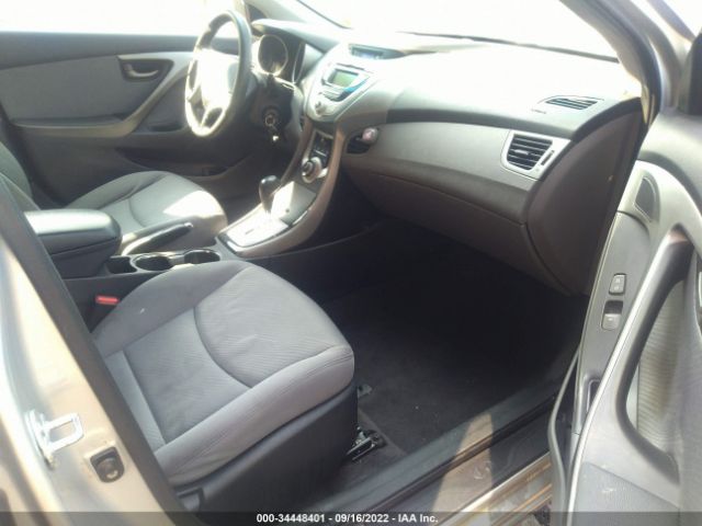 Photo 4 VIN: KMHDH4AE0BU128693 - HYUNDAI ELANTRA 