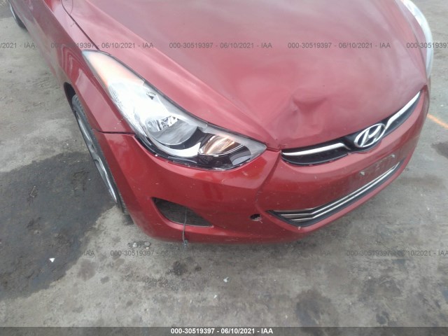 Photo 5 VIN: KMHDH4AE0BU163198 - HYUNDAI ELANTRA 