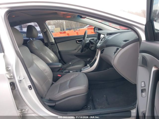 Photo 4 VIN: KMHDH4AE0BU168417 - HYUNDAI ELANTRA 