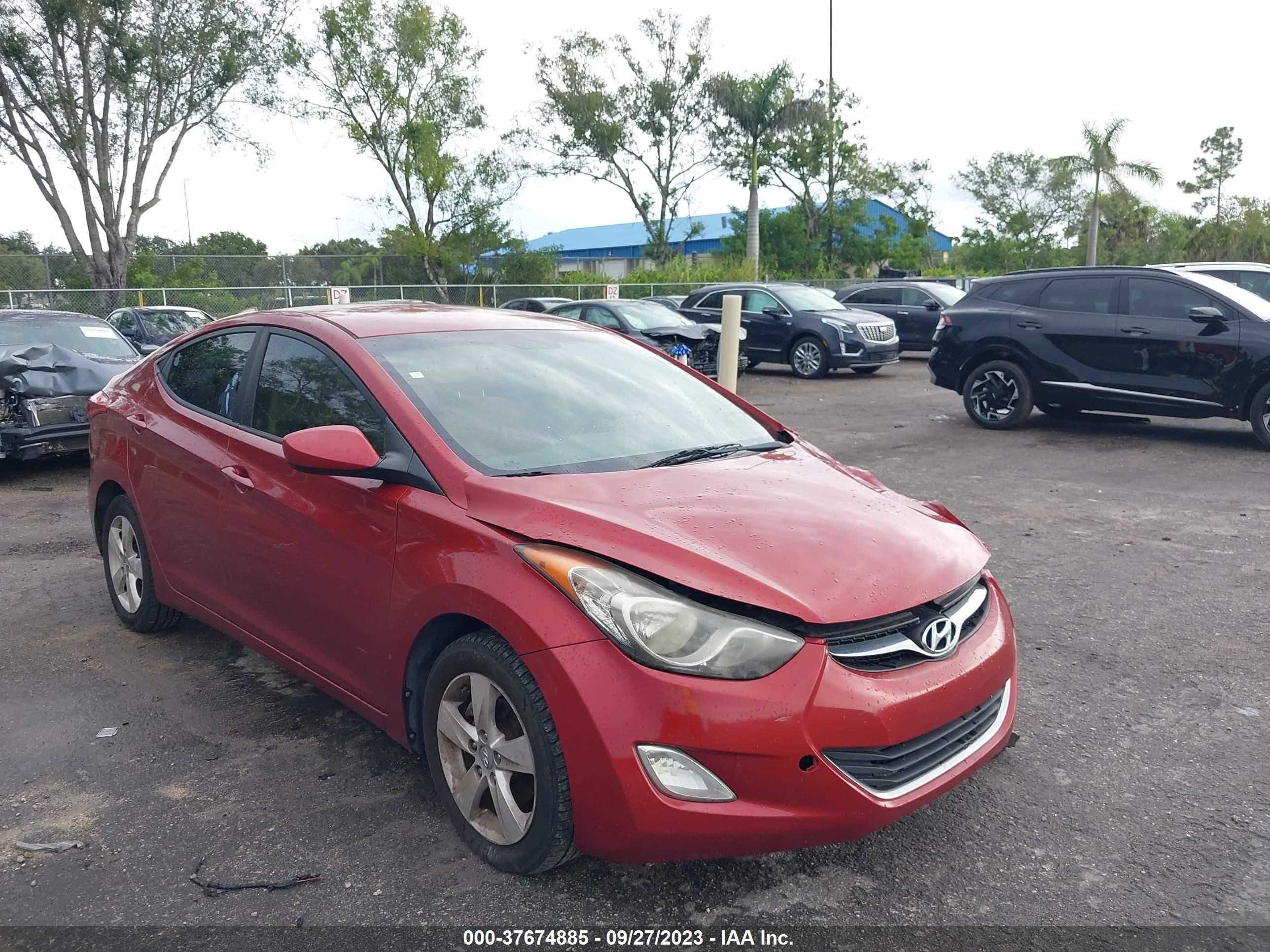 Photo 0 VIN: KMHDH4AE0CU277364 - HYUNDAI ELANTRA 