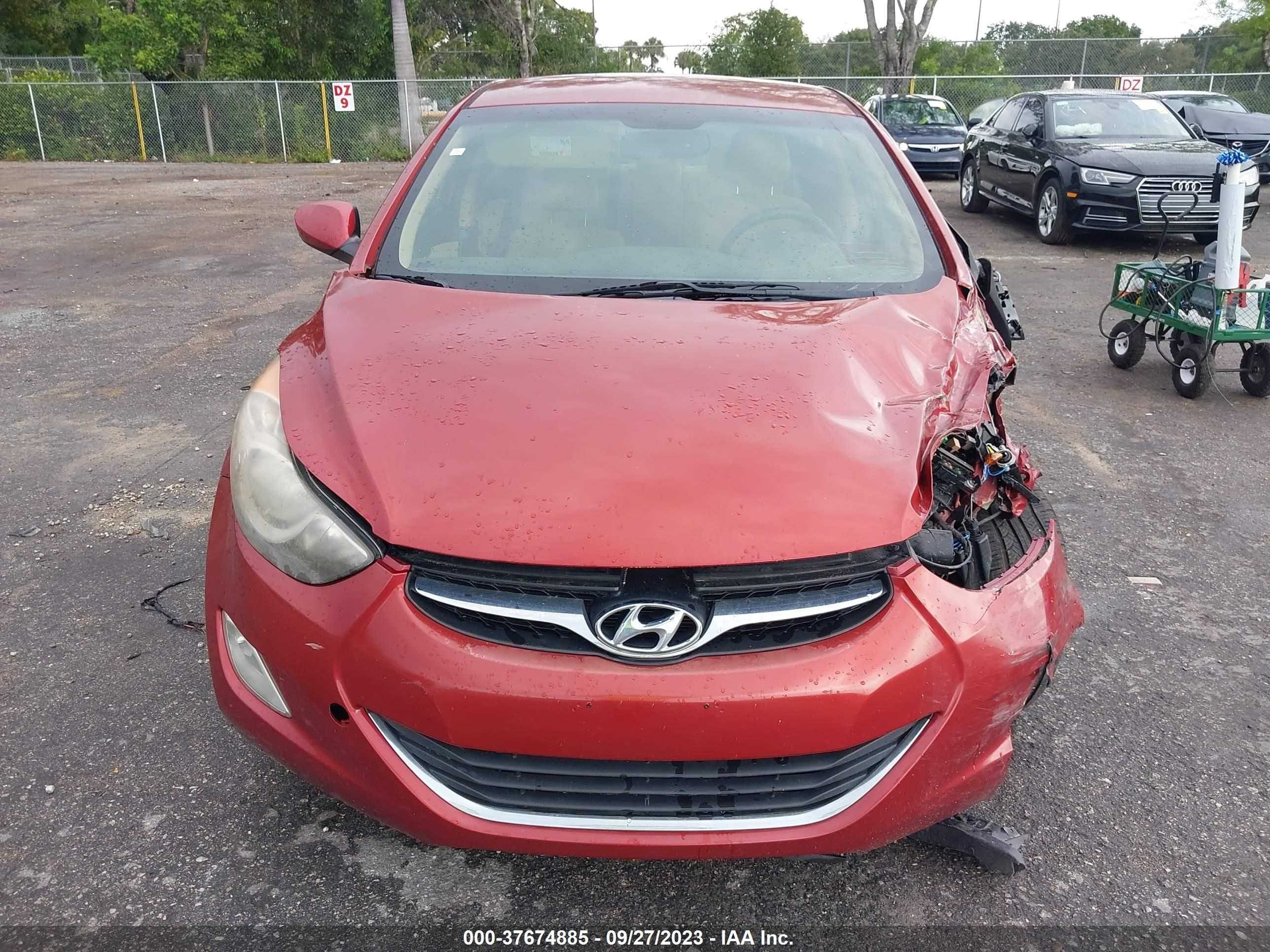 Photo 11 VIN: KMHDH4AE0CU277364 - HYUNDAI ELANTRA 