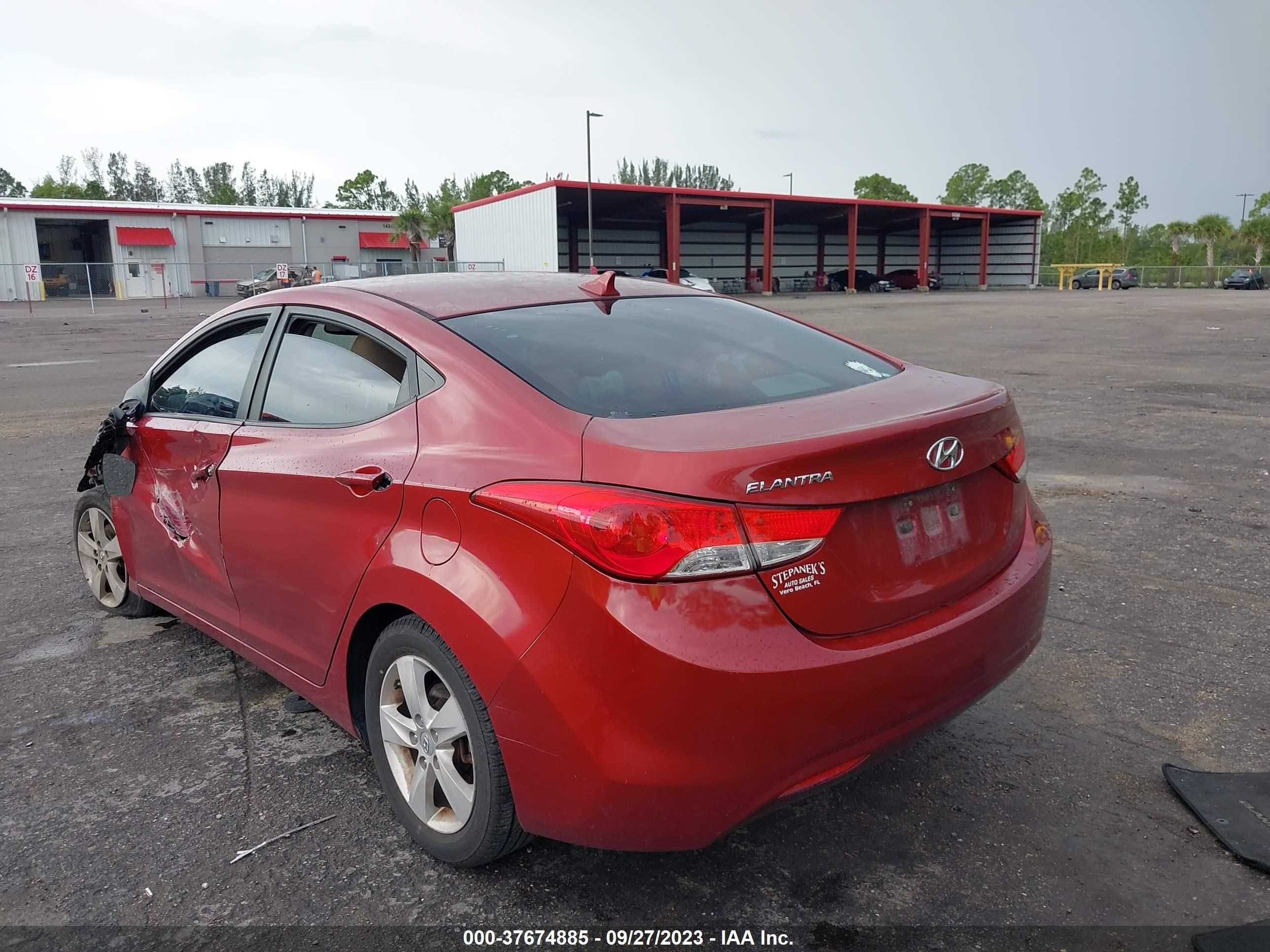 Photo 2 VIN: KMHDH4AE0CU277364 - HYUNDAI ELANTRA 