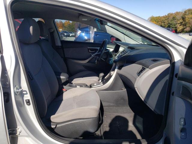 Photo 4 VIN: KMHDH4AE0CU304997 - HYUNDAI ELANTRA GL 