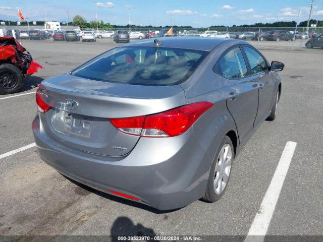 Photo 3 VIN: KMHDH4AE0CU310475 - HYUNDAI ELANTRA 