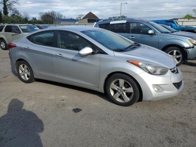 Photo 3 VIN: KMHDH4AE0CU317992 - HYUNDAI ELANTRA 