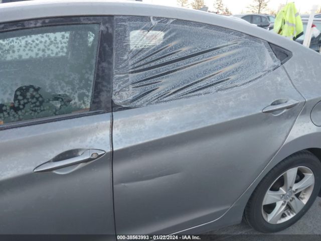 Photo 5 VIN: KMHDH4AE0CU357327 - HYUNDAI ELANTRA 