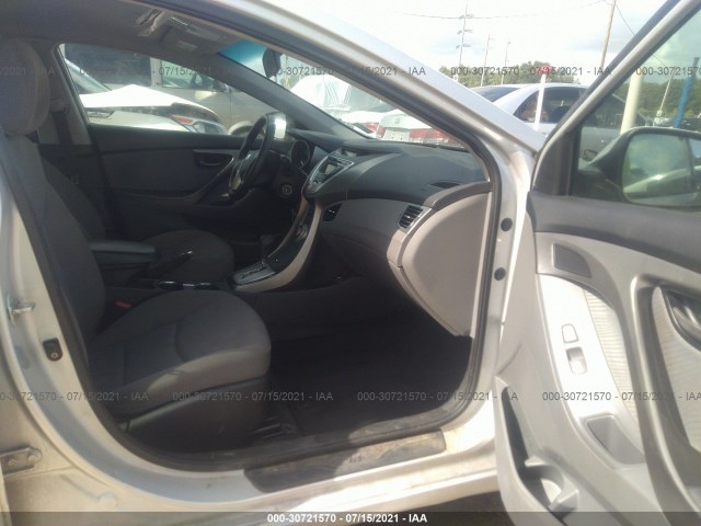 Photo 4 VIN: KMHDH4AE0CU364701 - HYUNDAI ELANTRA 