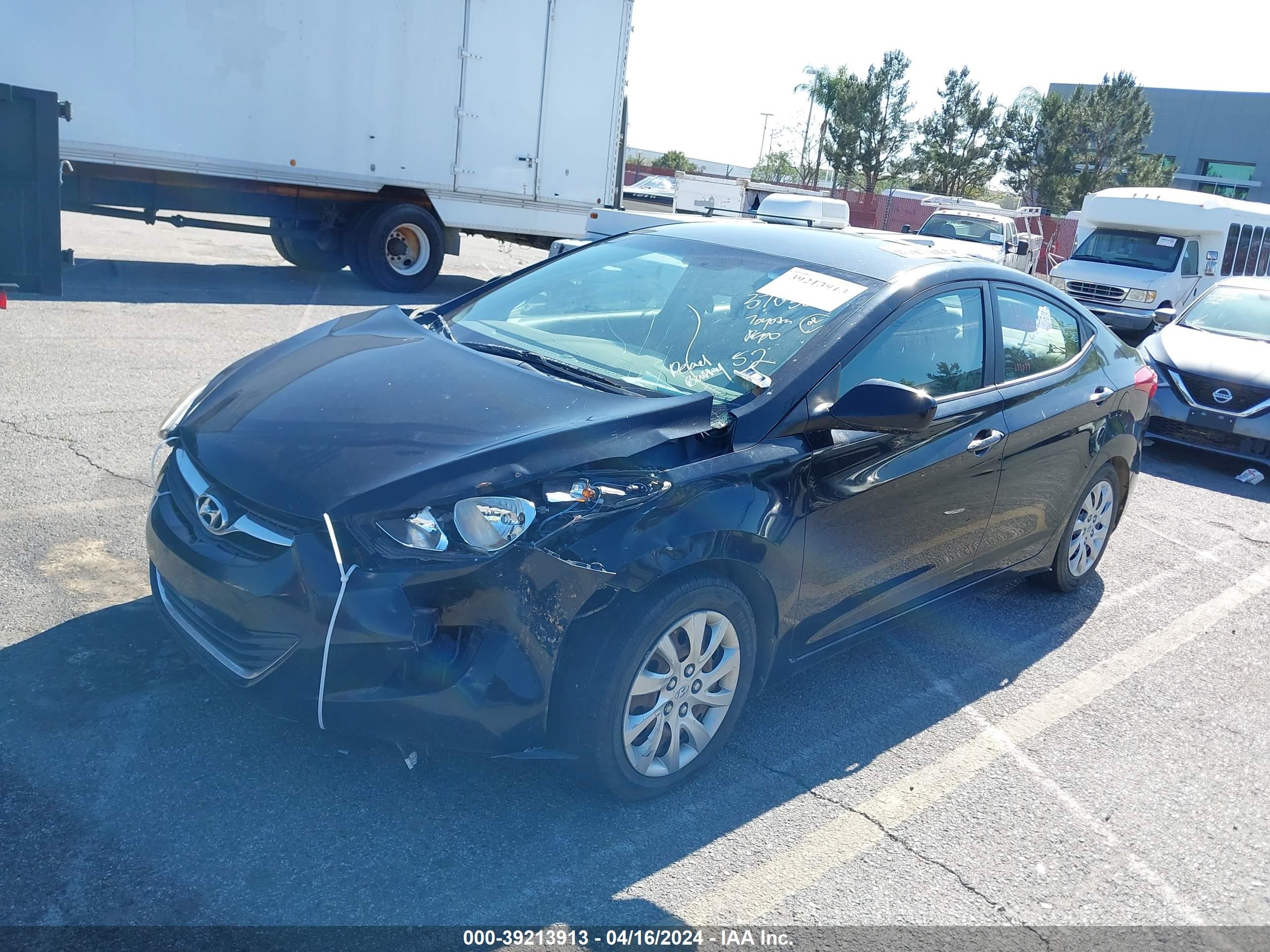 Photo 1 VIN: KMHDH4AE0CU370367 - HYUNDAI ELANTRA 