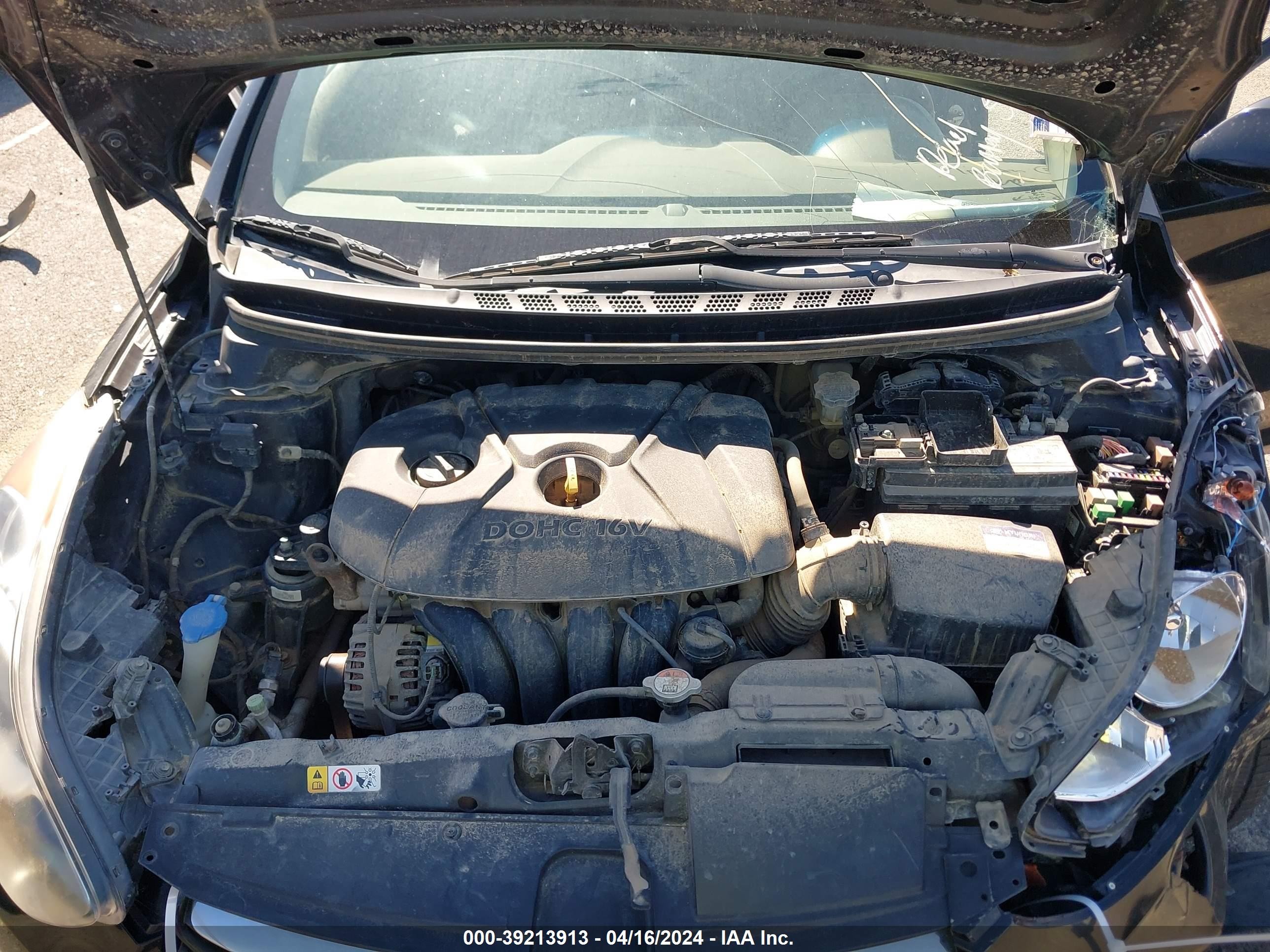 Photo 9 VIN: KMHDH4AE0CU370367 - HYUNDAI ELANTRA 