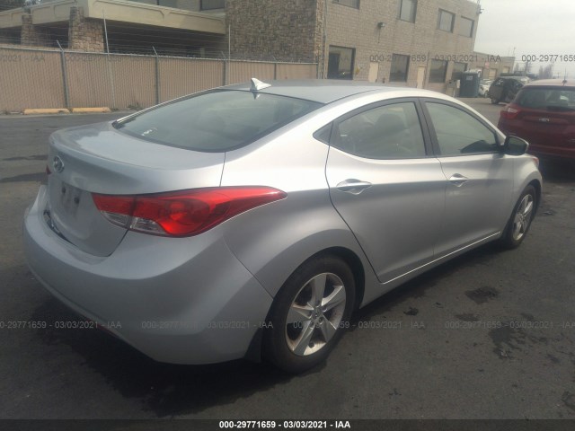 Photo 3 VIN: KMHDH4AE0CU376914 - HYUNDAI ELANTRA 