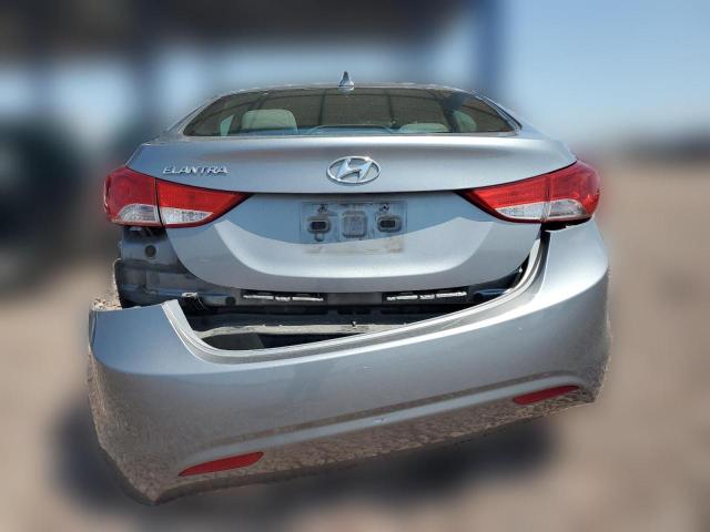 Photo 5 VIN: KMHDH4AE0CU389999 - HYUNDAI ELANTRA 