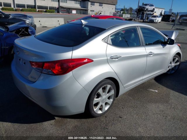 Photo 3 VIN: KMHDH4AE0CUC09956 - HYUNDAI ELANTRA 