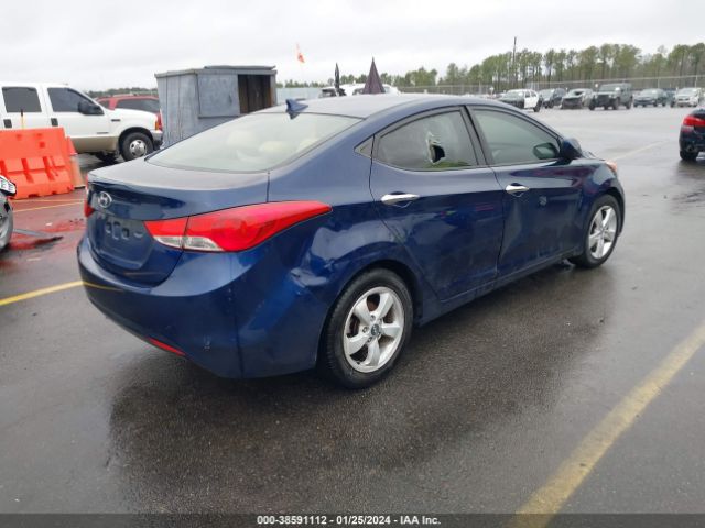 Photo 3 VIN: KMHDH4AE0DU507020 - HYUNDAI ELANTRA 