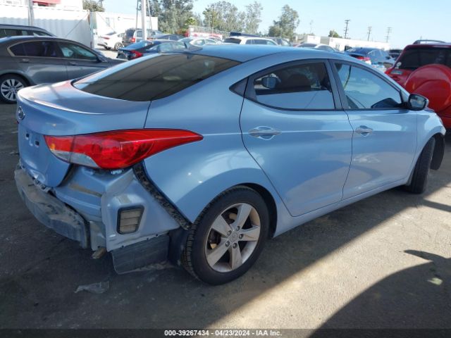 Photo 3 VIN: KMHDH4AE0DU526974 - HYUNDAI ELANTRA 