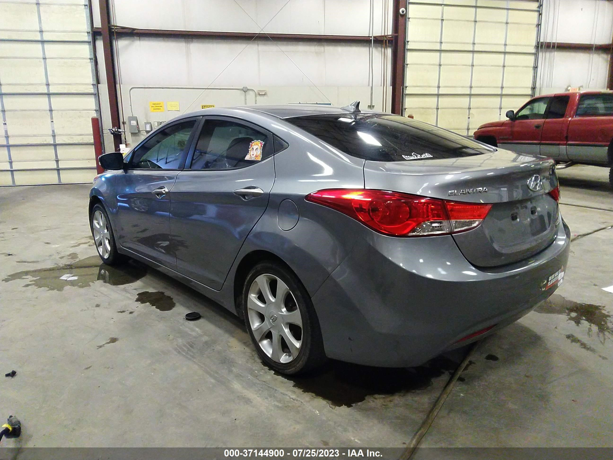 Photo 2 VIN: KMHDH4AE0DU528028 - HYUNDAI ELANTRA 