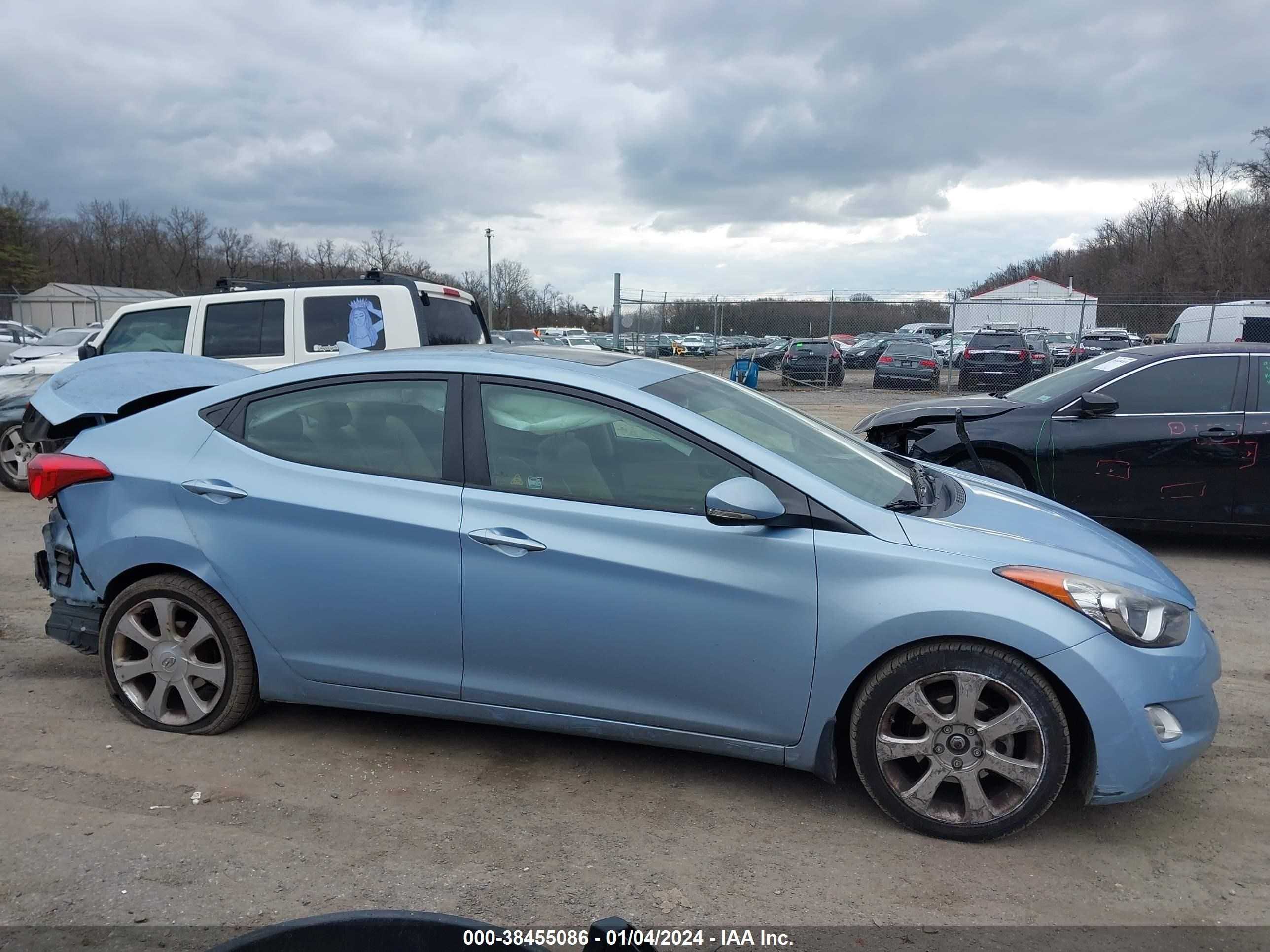 Photo 12 VIN: KMHDH4AE0DU559571 - HYUNDAI ELANTRA 